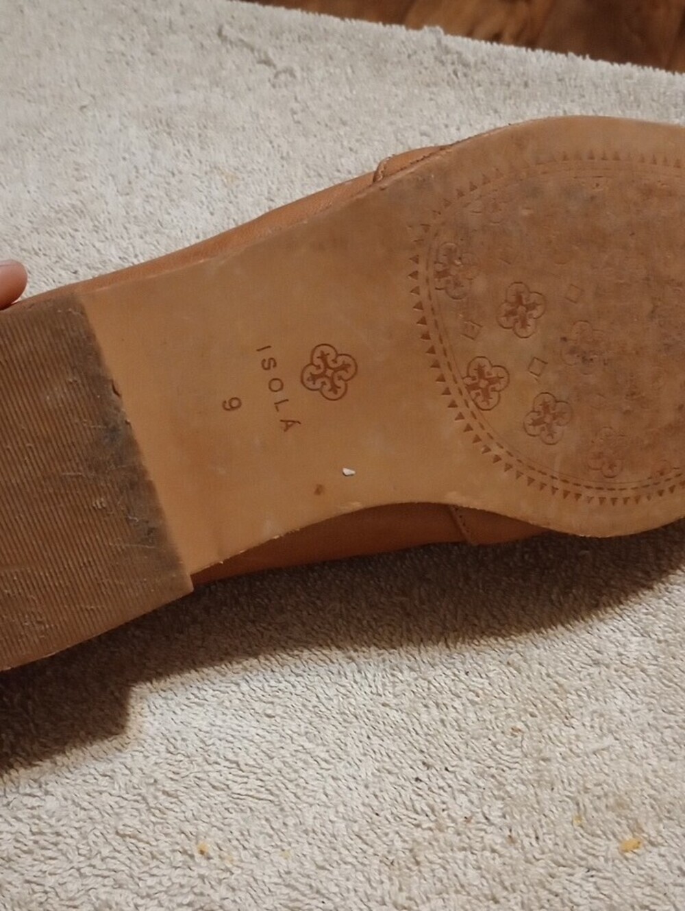Women's Classic Isola Tan Leather Slip-On Loafers Size 9M - Picture 6 of 9